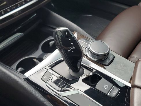 Used 2018 BMW 540i xDrive AWD/4WD image 31