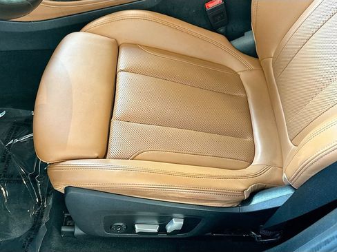 Used 2022 BMW X4 xDrive30i w/ Convenience Package AWD/4WD image 17