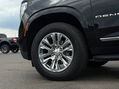 Used 2025 GMC Yukon XL Denali AWD/4WD image 53