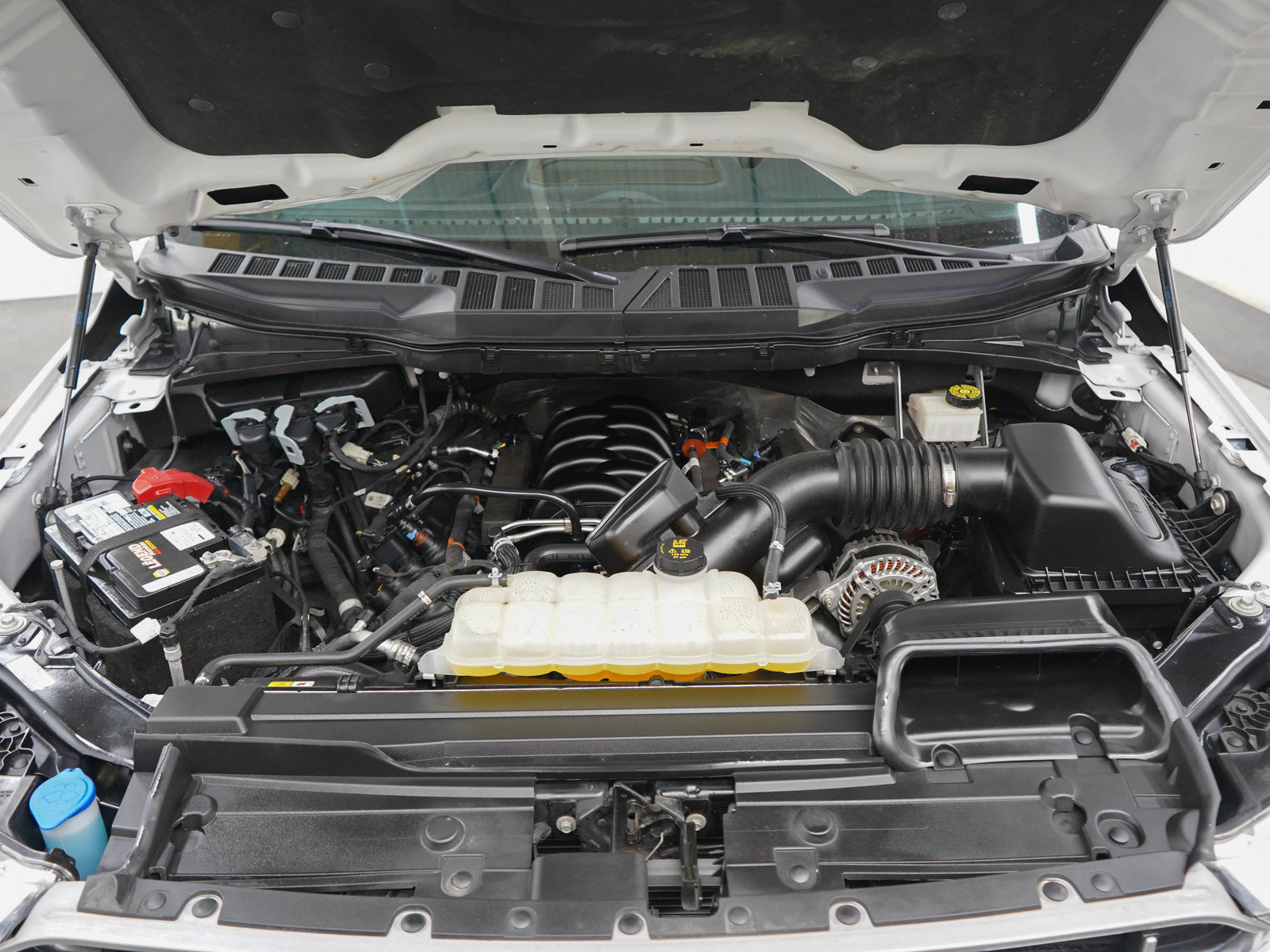 Used 2023 Ford F150 Lariat w/ Equipment Group 502A High AWD/4WD image 29