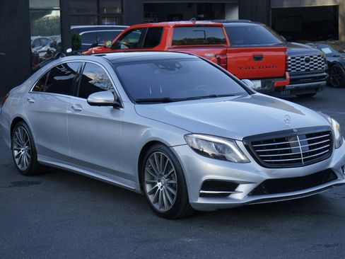 Used 2017 Mercedes-Benz S 550 Sedan image 6