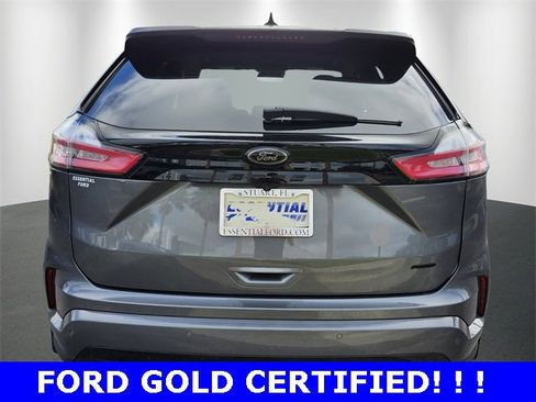 Used 2024 Ford Edge SE w/ Black Appearance Package image 3