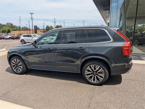 Used 2021 Volvo XC90 T6 Momentum w/ Advanced Package image 2