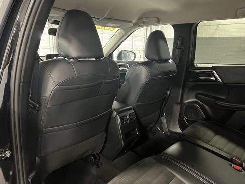 Used 2024 Mitsubishi Outlander SE image 26