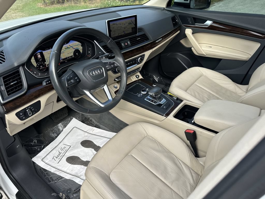 Used 2020 Audi Q5 2.0T Premium Plus w/ Premium Plus Package AWD/4WD image 9