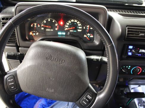 Used 2002 Jeep Wrangler Sport image 36