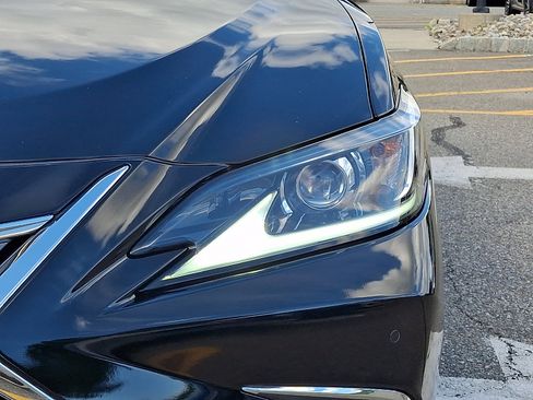 Certified 2021 Lexus ES 250 w/ Premium Package AWD/4WD image 11