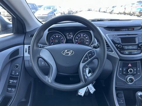 Used 2015 Hyundai Elantra SE FWD image 10