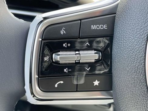 New 2026 Kia Carnival EX image 31