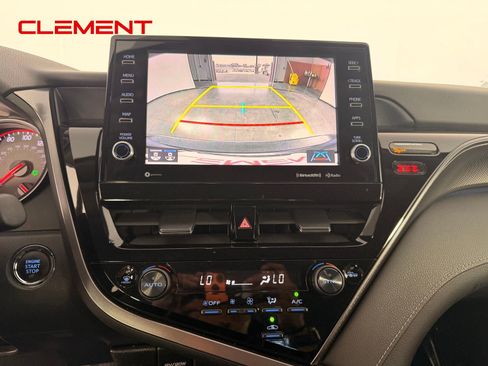 Used 2023 Toyota Camry XSE FWD image 15