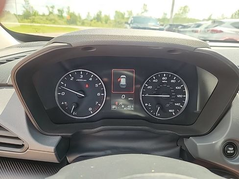 Used 2025 Subaru Crosstrek 2.5i Premium AWD/4WD image 13