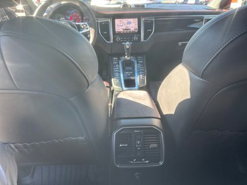 Used 2017 Porsche Macan GTS image 18