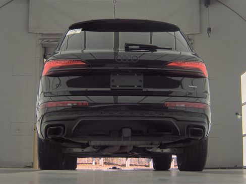 Used 2025 Audi Q7 3.0T Prestige image 8