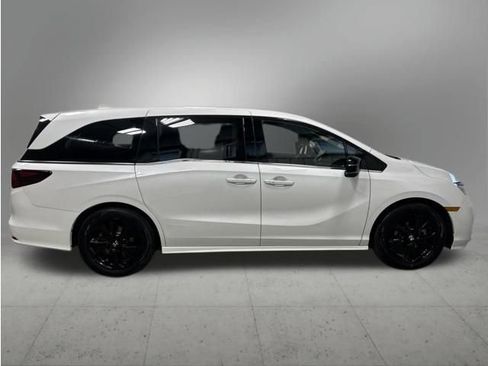 Certified 2023 Honda Odyssey Sport image 7