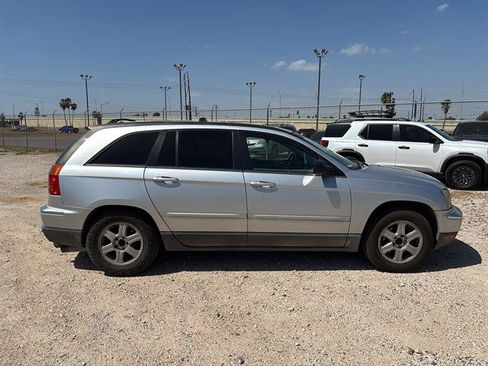 Used 2005 Chrysler Pacifica Touring FWD image 7