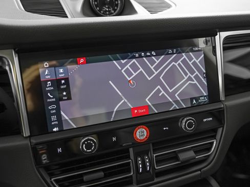 New 2026 Porsche Macan image 23