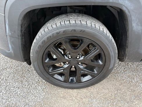 Used 2023 Jeep Renegade Altitude w/ Convenience Group I AWD/4WD image 22