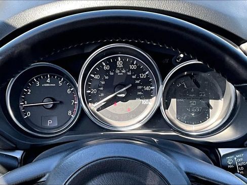 Used 2017 MAZDA CX-5 Touring w/ Preferred Equipment Package FWD image 13
