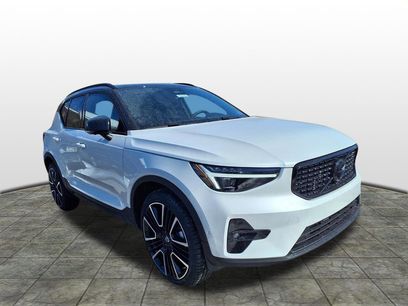New 2026 Volvo XC40 B5 Ultra w/ Protection Package Premier