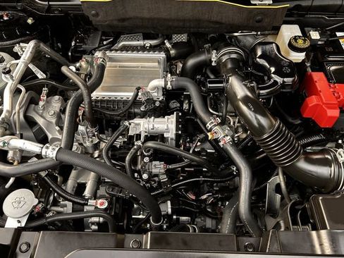 Used 2026 Mitsubishi Outlander SE image 36