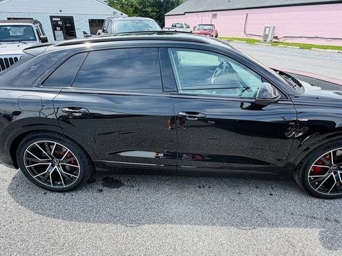 Used 2023 Audi Q8 Prestige AWD/4WD image 7
