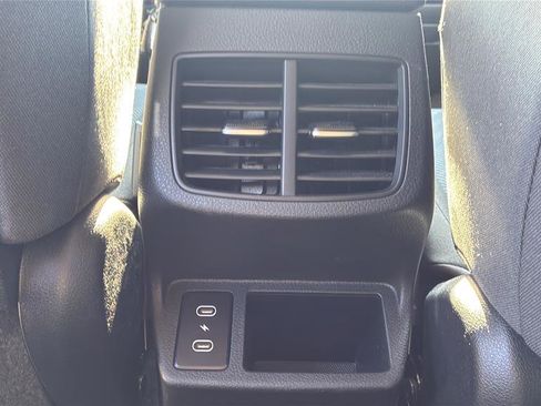 Used 2026 Kia Seltos LX FWD image 26