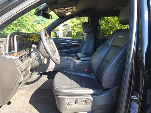 Used 2024 Cadillac Escalade ESV Luxury w/ LPO, Floor Liner Package image 8