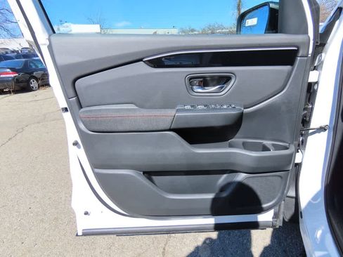 New 2026 Honda Pilot Sport image 16