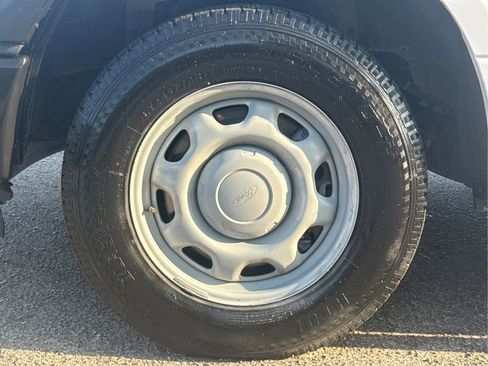 Used 2016 Ford F150 XL w/ Equipment Group 101A Mid image 10