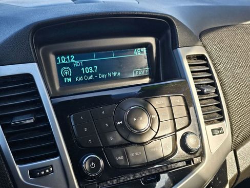 Used 2014 Chevrolet Cruze LT image 22