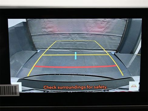 Used 2025 Toyota Camry XSE image 12