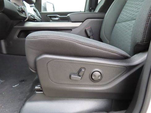 New 2026 RAM 1500 Big Horn AWD/4WD image 9
