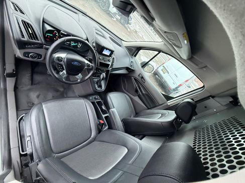 Used 2022 Ford Transit Connect XL image 13