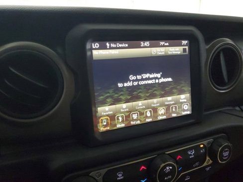 Used 2023 Jeep Gladiator Sport image 22