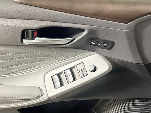 Used 2022 Toyota Avalon Limited w/ Advanced Safety Package FWD image 17