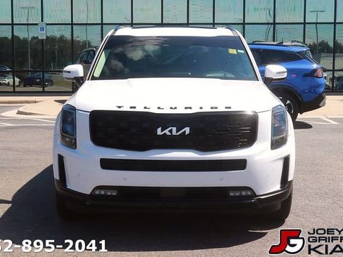 Certified 2022 Kia Telluride SX w/ SX Prestige Package AWD/4WD image 2