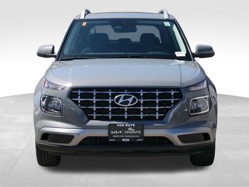 Used 2023 Hyundai Venue SEL image 8