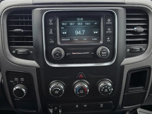 Used 2018 RAM 2500 Tradesman w/ Chrome Appearance Group AWD/4WD image 17