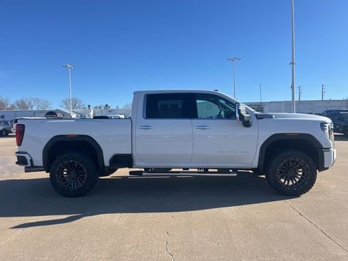 Used 2024 GMC Sierra 2500 Denali w/ Denali Reserve Package image 2