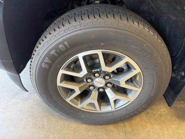 Used 2022 GMC Canyon AT4 AWD/4WD image 10