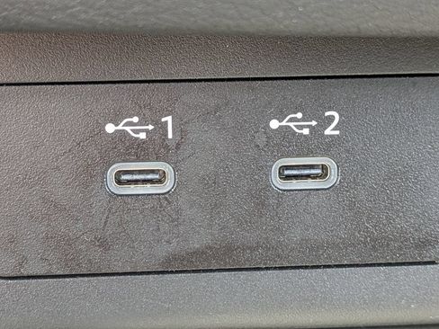 Certified 2025 Nissan Rogue SV FWD image 22