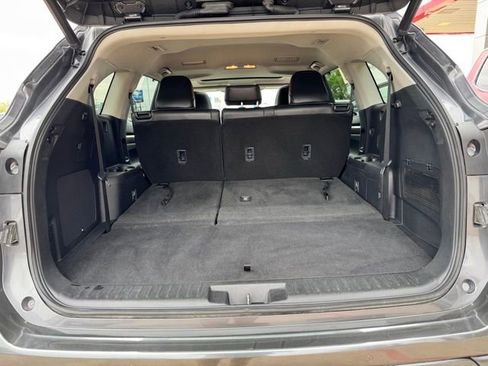 Used 2021 Toyota Highlander Limited image 34