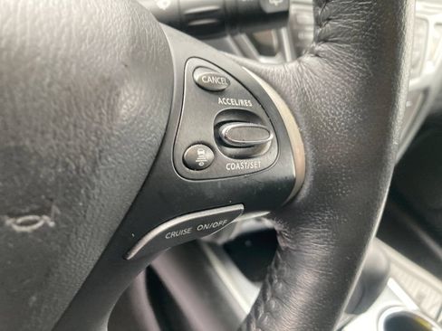 Used 2020 Nissan Pathfinder SL AWD/4WD image 43