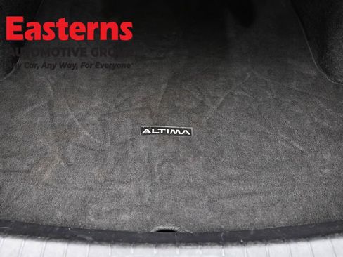 Used 2024 Nissan Altima 2.5 SV FWD image 9