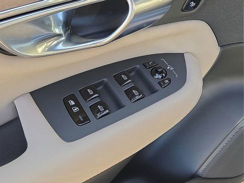 New 2026 Volvo XC90 B6 Plus w/ Protection Package Premier AWD/4WD image 20