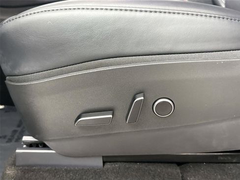 Used 2021 Tesla Model Y Long Range image 26