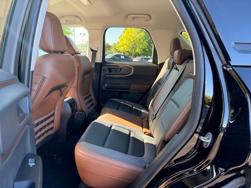 Used 2023 Ford Bronco Sport Outer Banks w/ Tech Package image 11