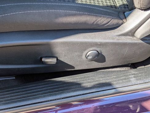 Used 2022 Dodge Challenger GT image 16