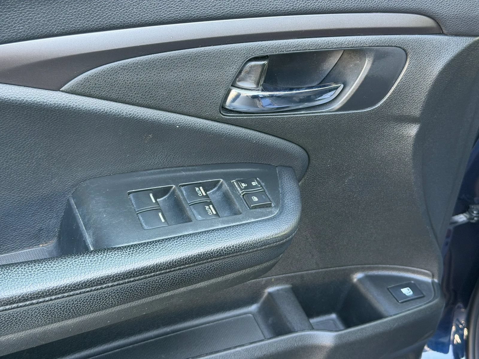 Used 2020 Honda Passport Sport image 31