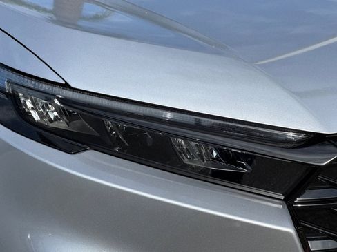 Used 2023 Honda CR-V Sport image 10